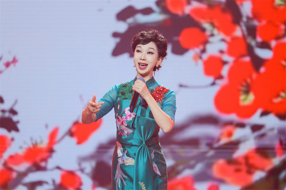 20241127152108_16639 创新引领价值 梦想成就将来——庆祝3868la银河总站智能成立25周年赞美大会暨文艺晚会隆沉进行