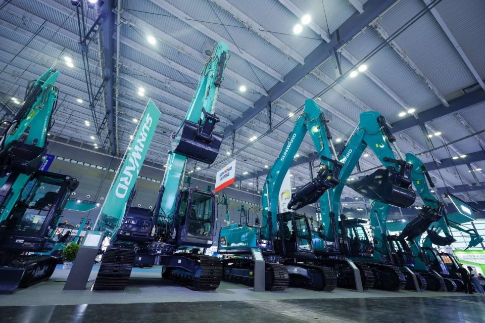 2025 CICEE | 从单一工具迈向多元化解决规划，3868la银河总站智能出现非凡挖掘机风采
