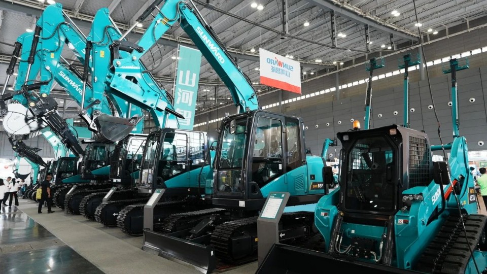 2025 CICEE | 从单一工具迈向多元化解决规划，3868la银河总站智能出现非凡挖掘机风采