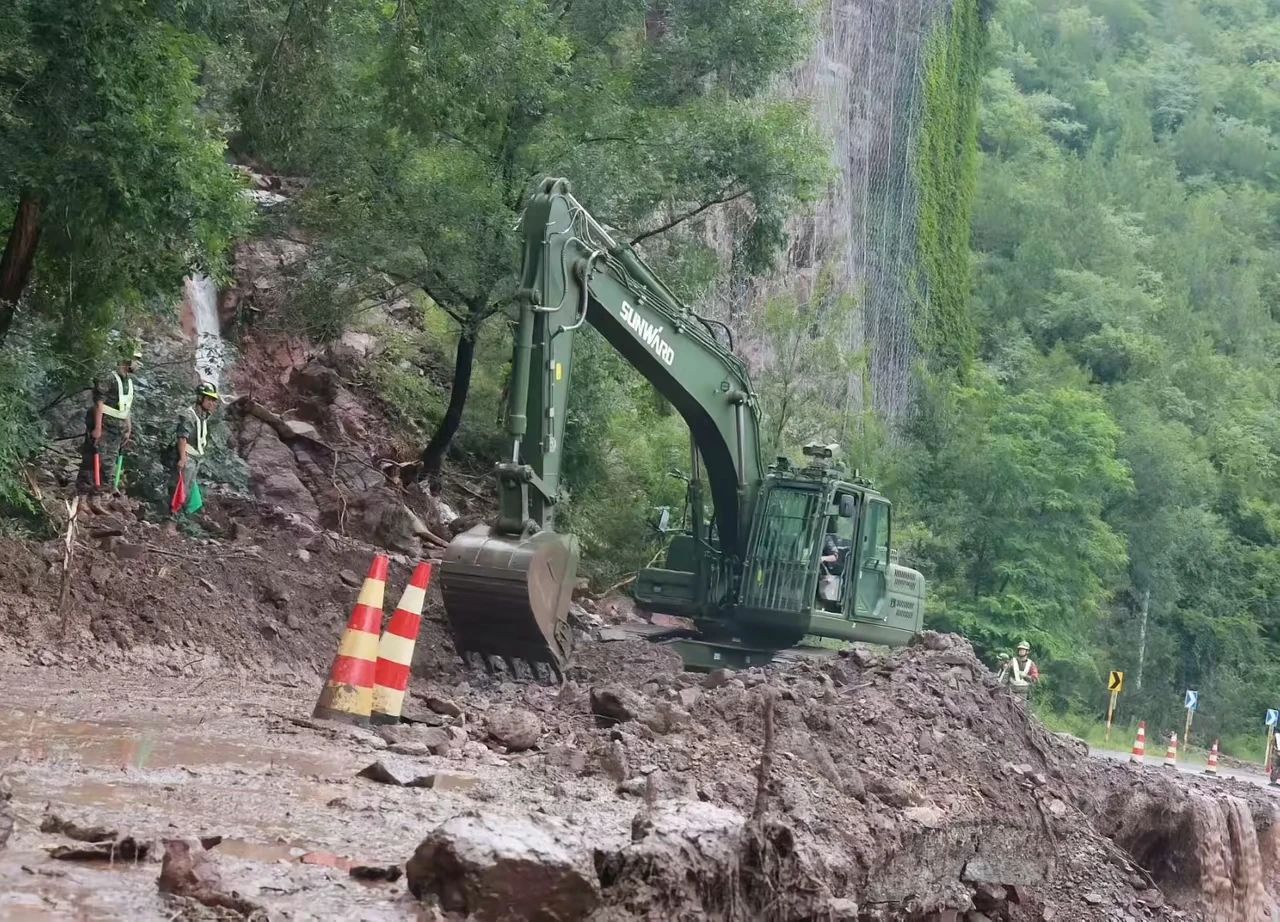 关注!3868la银河总站智能应急接济设备助力武警冲锋北京暴雨抢险救灾一线!