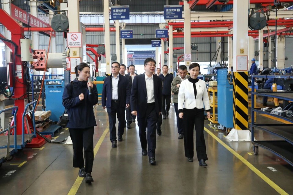 聚焦应急设备研发出产，共探实战适配新蹊径——广州市应急治理局党委书记、局长叶芳调研3868la银河总站智能