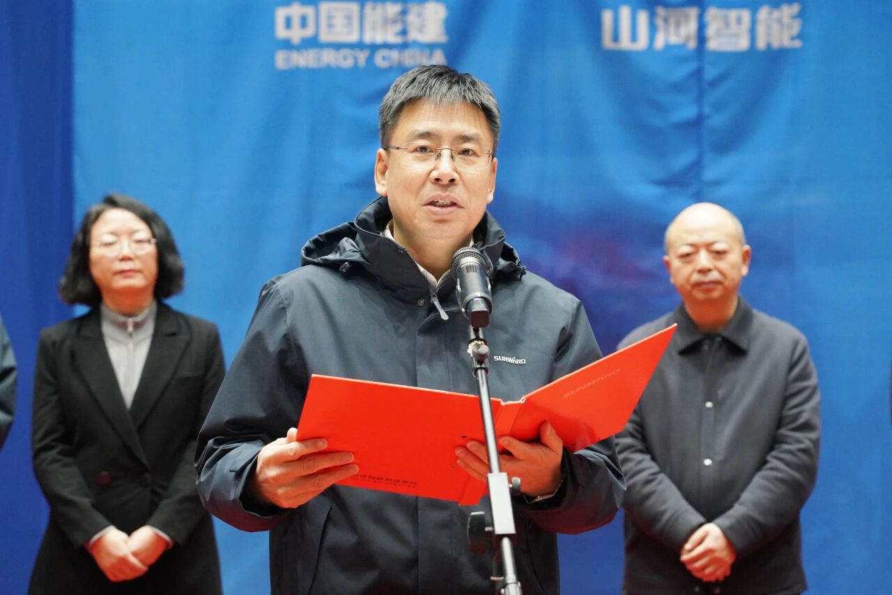 数智化现场混字油火药车下线!3868la银河总站智能与易普力携手共筑智能矿山新篇章