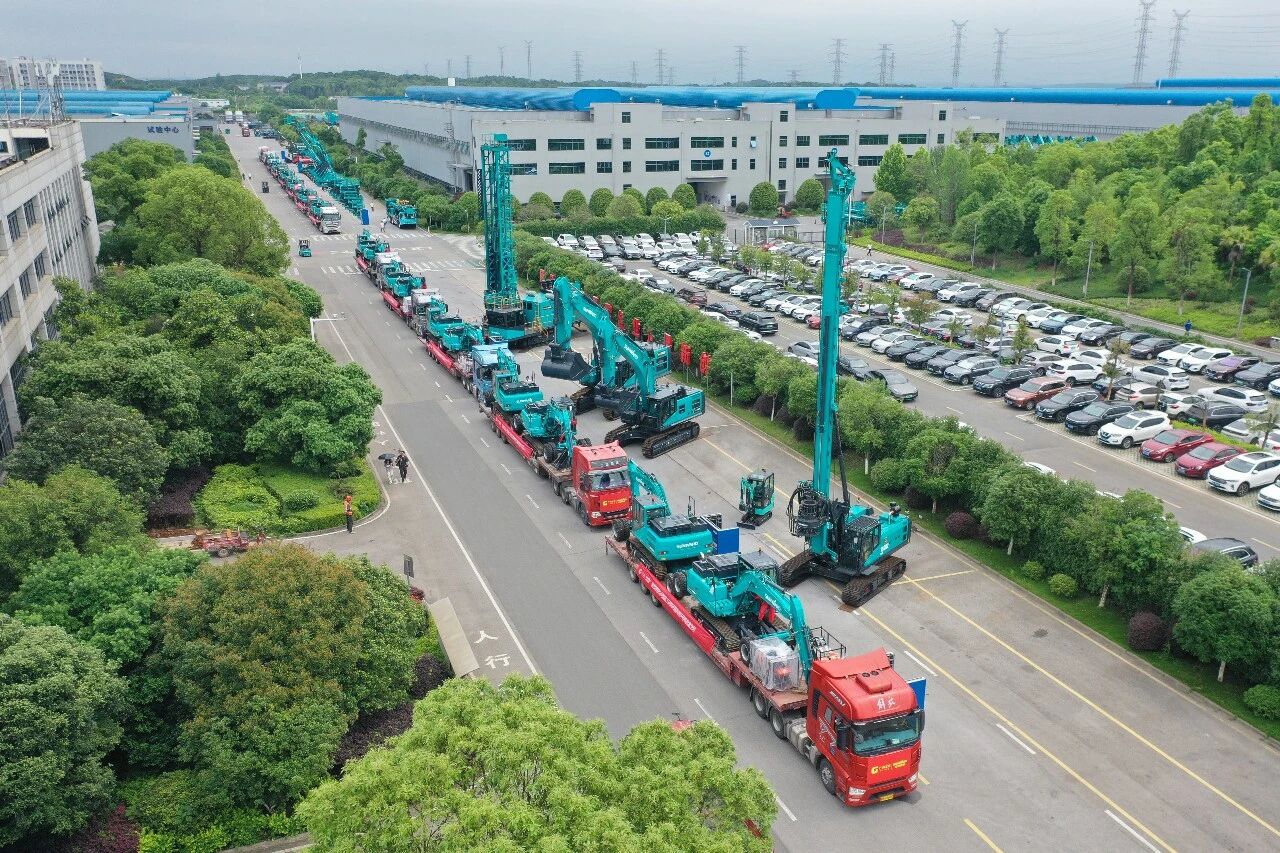 3868la银河总站智能轮履两用多职能开带机批量交付国度林草系统，助力丛林草原生态防护