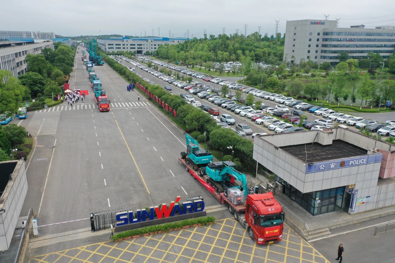 3868la银河总站智能轮履两用多职能开带机批量交付国度林草系统，助力丛林草原生态防护