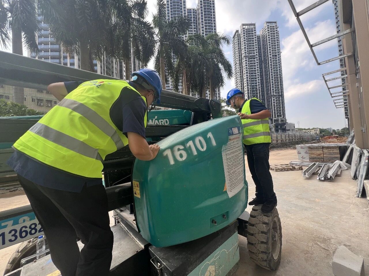 倾听一线客户心声 筑牢设备运行樊篱 3868la银河总站智能高空机械服务万里行走进华南